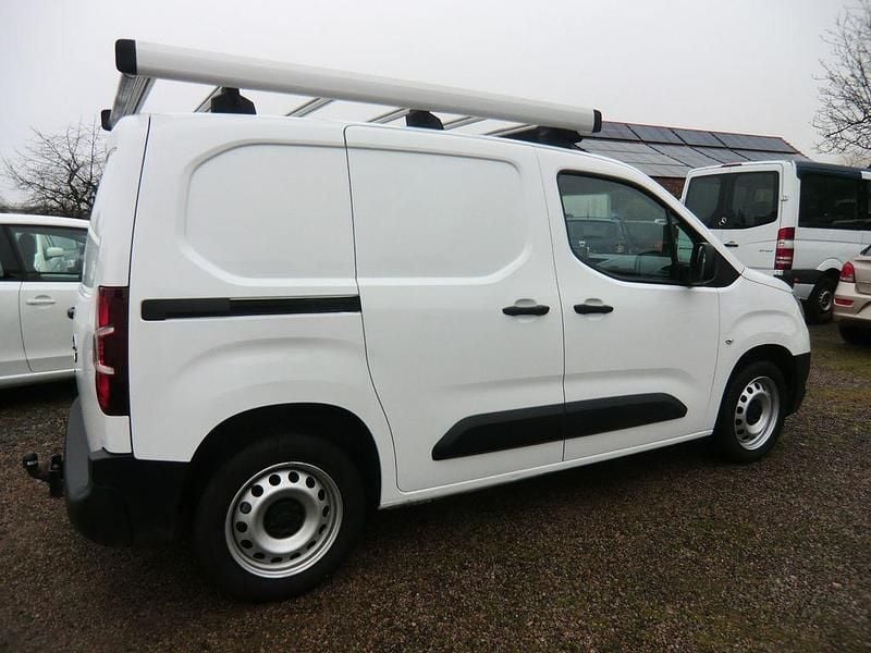 Gebraucht Opel Combo Selection 110 PS (80 kW) 2020 Weiß Van / Kleinbus