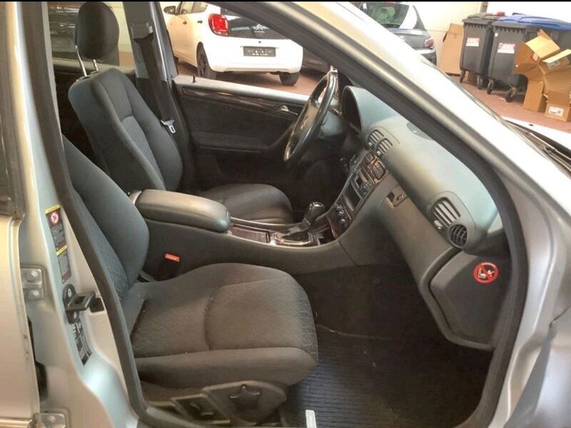 Gebraucht Mercedes C180 Elegance 143 PS (105 kW) 2003 Silber Limousine