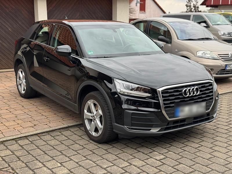 Gebraucht Audi Q2 116 PS (85 kW) 2017 Schwarz SUV