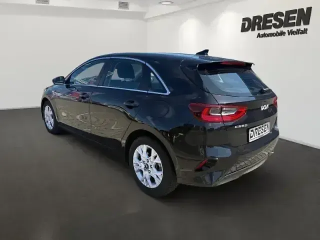 Gebraucht Kia Ceed Vision 140 PS (102 kW) 2025 Schwarz Kleinwagen