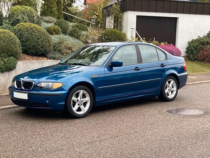 Blau Gebraucht 2002 BMW 316 Limousine | 2.000 € (Fairer Preis) - Bild 1/4