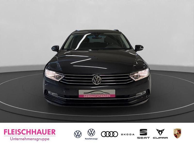 Usata VW Passat Comfortline 179 CV (131 kW) 2018 Grigio Station wagon