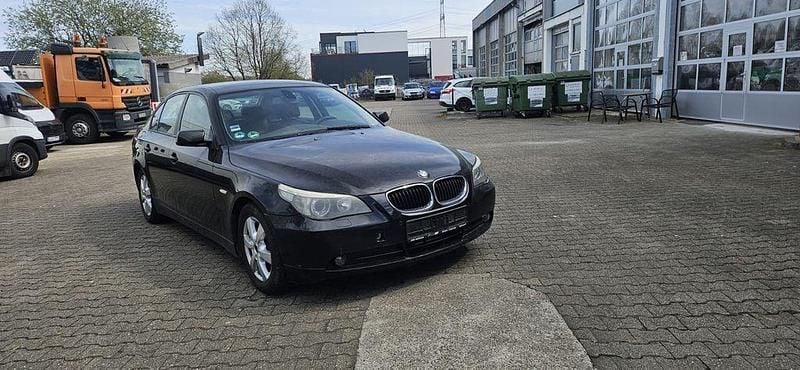 Gebraucht BMW 523 177 PS (130 kW) 2005 Schwarz Limousine