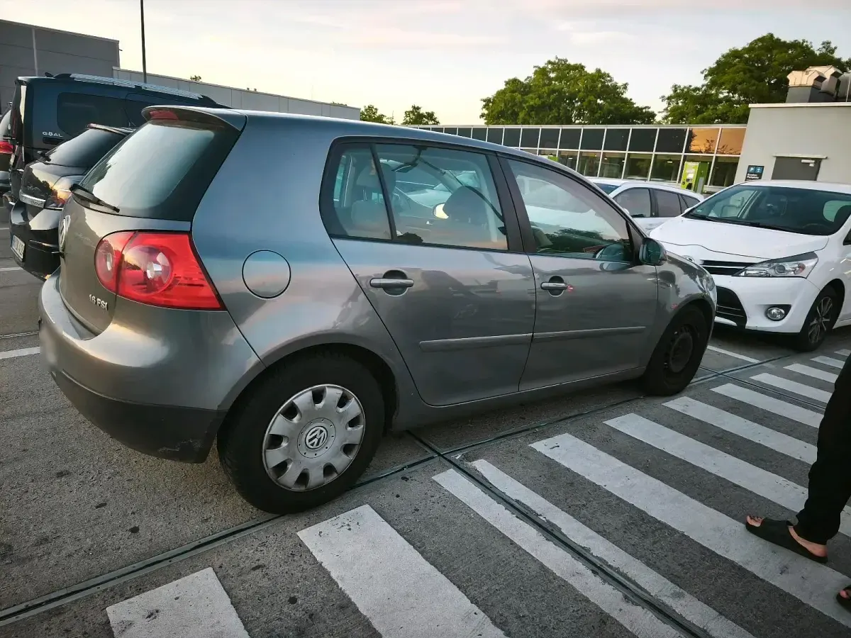 Gebraucht VW Golf V 115 PS (84 kW) 2004 Grau Kleinwagen