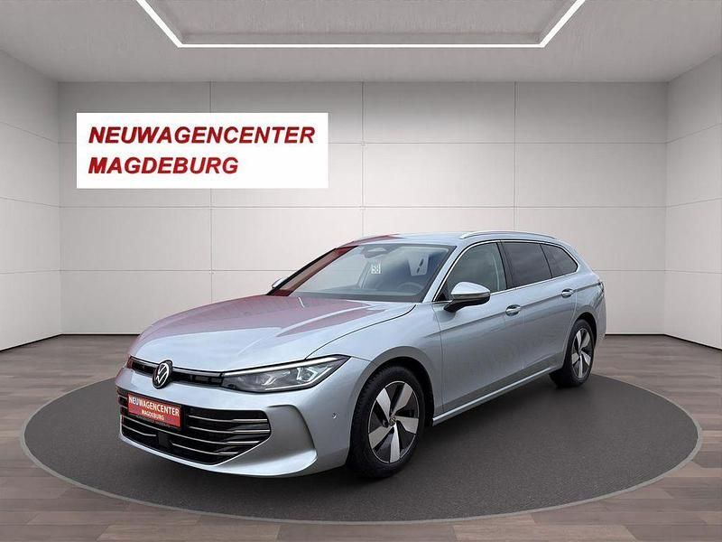 Oyster silver metallic Gebraucht 2025 VW Passat Elegance Kombi | 35.890 € (Guter Preis) - Bild 1/4