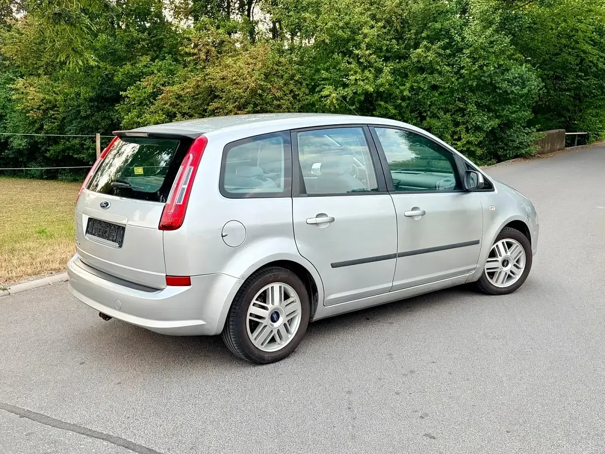 Gebraucht Ford C-MAX 115 PS (84 kW) 2010 Silber Van / Kleinbus