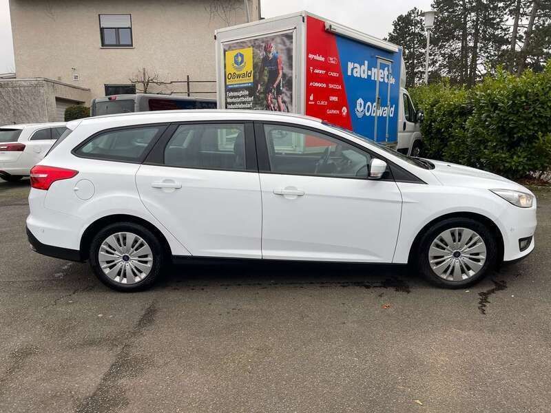 Gebraucht Ford Focus Business Edition 125 PS (91 kW) 2016 Weiß Limousine