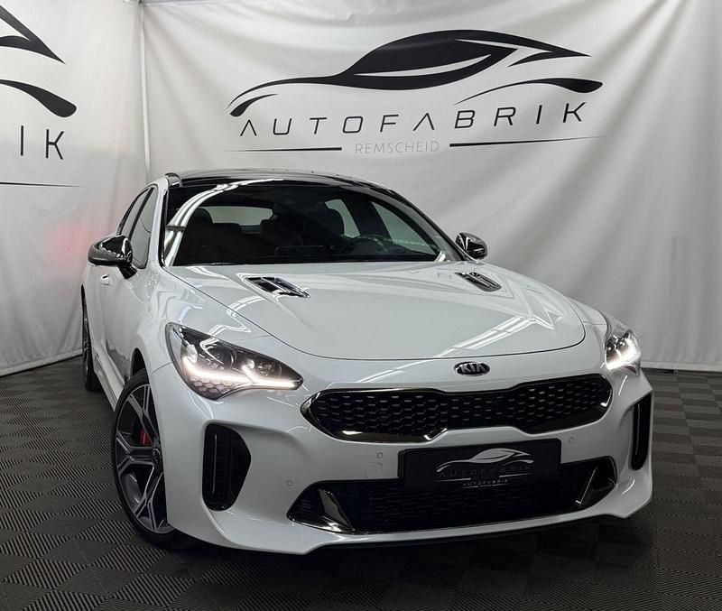 Gebraucht Kia Stinger GT 370 PS (272 kW) 2017 Weiß Kleinwagen