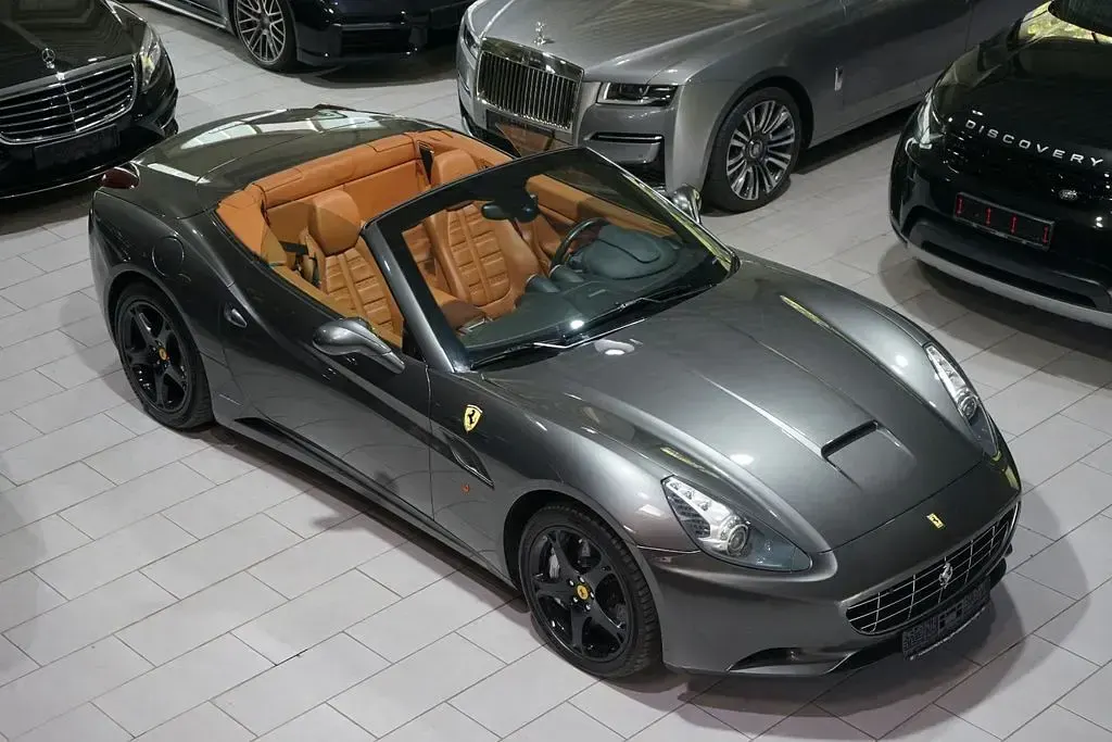 Gebraucht Ferrari California 460 PS (338 kW) 2010 Grau Cabrio