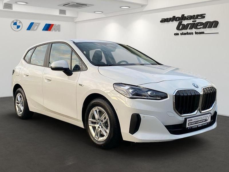 Gebraucht BMW 225 Active Tourer 245 PS (180 kW) 2022 Alpinweiß uni Van / Kleinbus