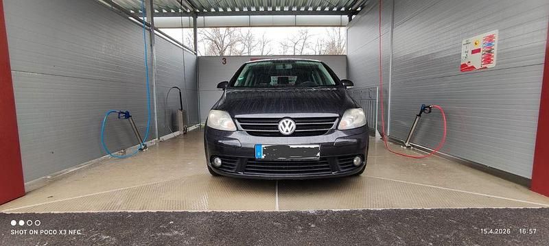 Gebraucht VW Golf Plus Cross 105 PS (77 kW) 2007 Schwarz Van / Kleinbus