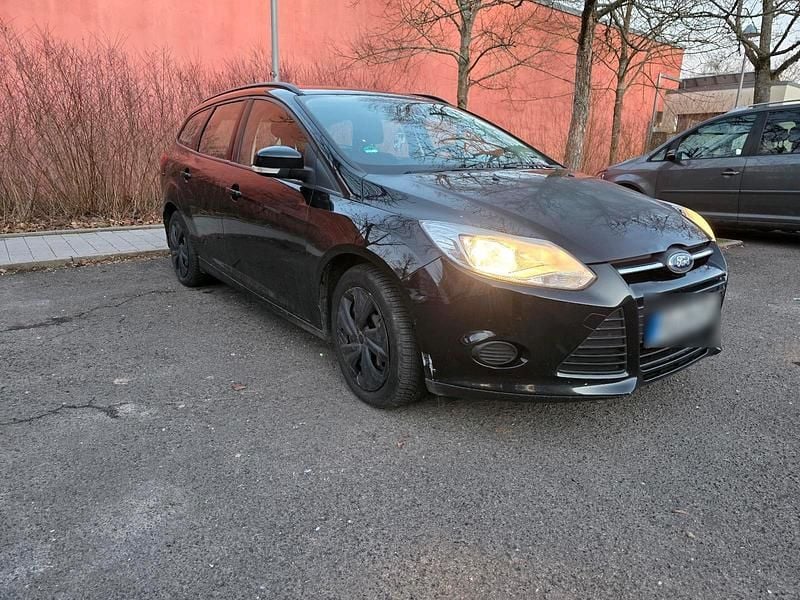 Gebraucht Ford Focus 125 PS (91 kW) 2014 Schwarz Kombi