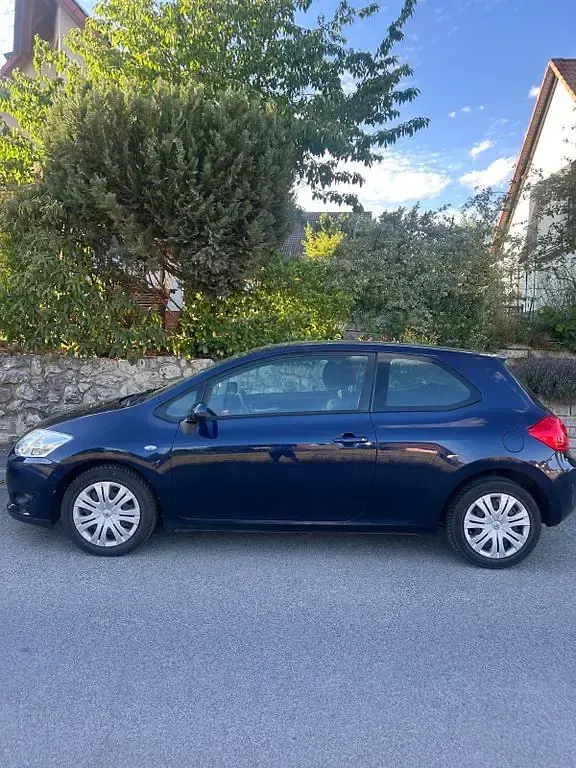Gebraucht Toyota Auris 124 PS (91 kW) 2008 Blau Kleinwagen
