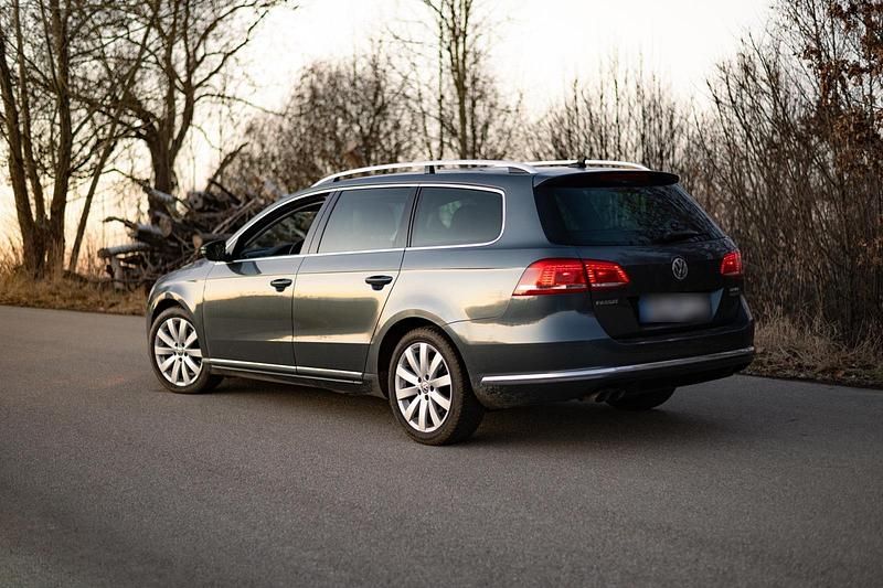 Gebraucht VW Passat 140 PS (102 kW) 2011 Grau Kombi