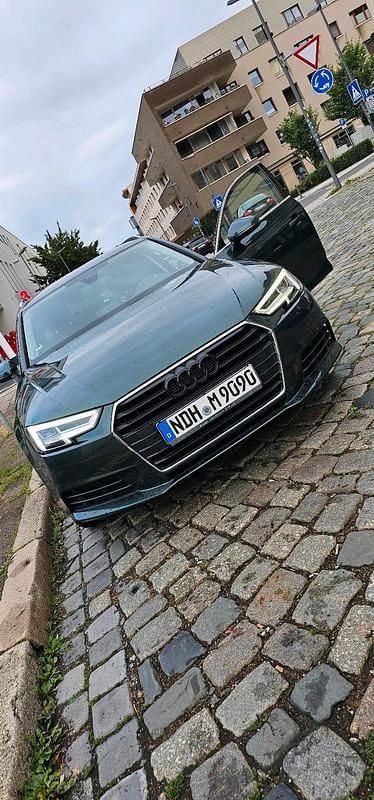 Grün Gebraucht 2019 Audi A4 Kombi | 15.500 € (Guter Preis) - Bild 1/4