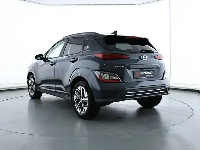 Gebraucht Hyundai Kona Trend 100 kW (136 PS) 2023 Blau SUV