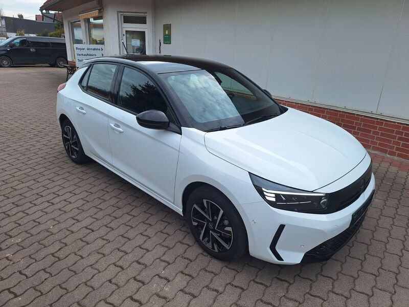 Weiß Gebraucht 2024 Opel Corsa Limousine | 15.990 € (Guter Preis) - Bild 1/4