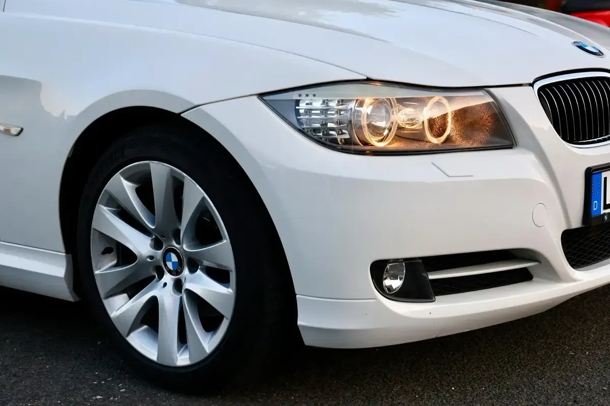 Gebraucht BMW 316 Efficient Dynamics 116 PS (85 kW) 2012 Weiß Kombi
