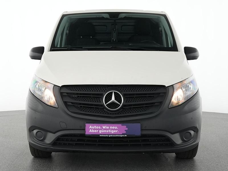 Gebraucht Mercedes Vito 163 PS (119 kW) 2020 Reinweiss Van
