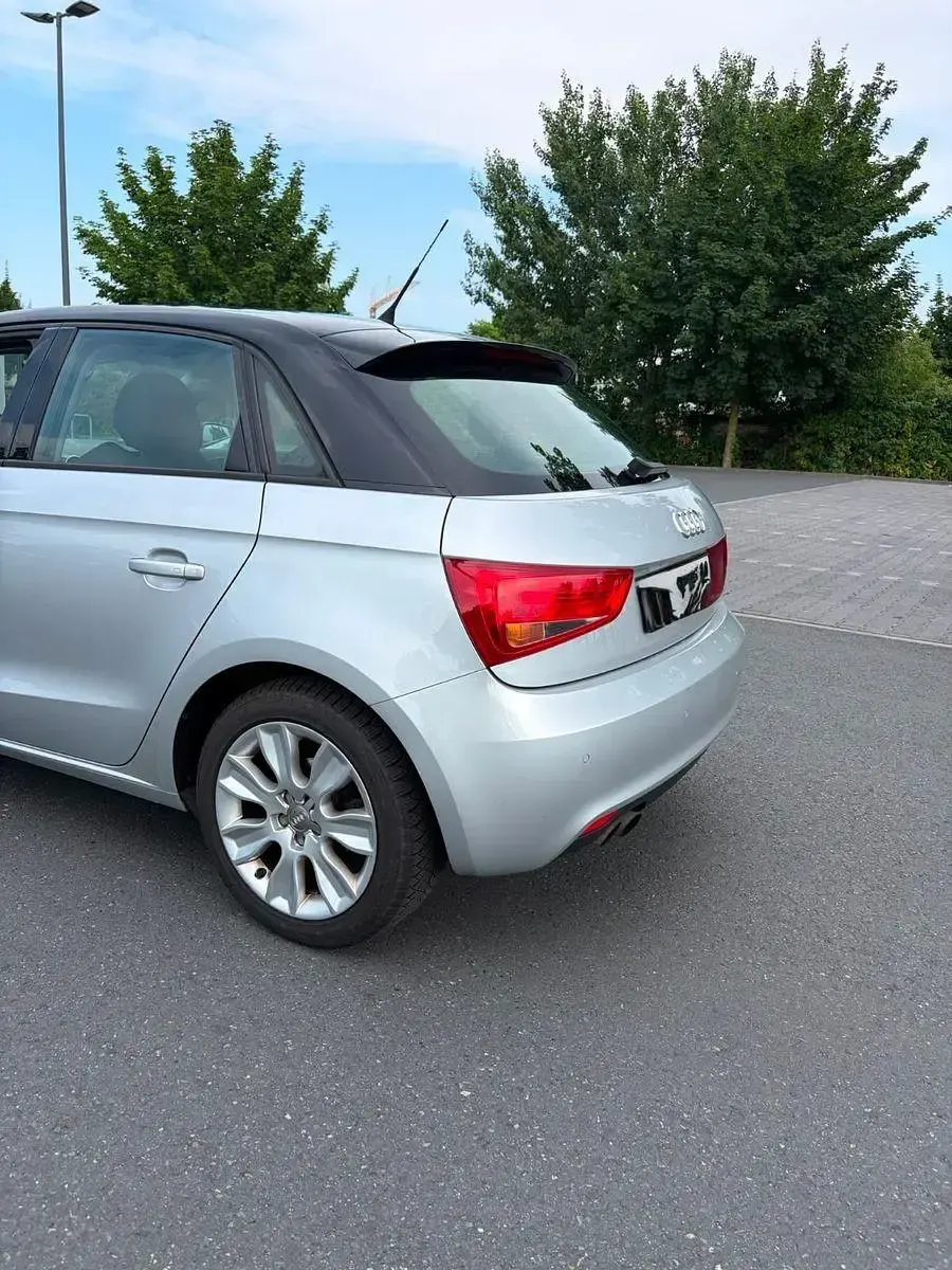 Gebraucht Audi A1 Sportback S-Line 122 PS (89 kW) 2012 Silber Kleinwagen
