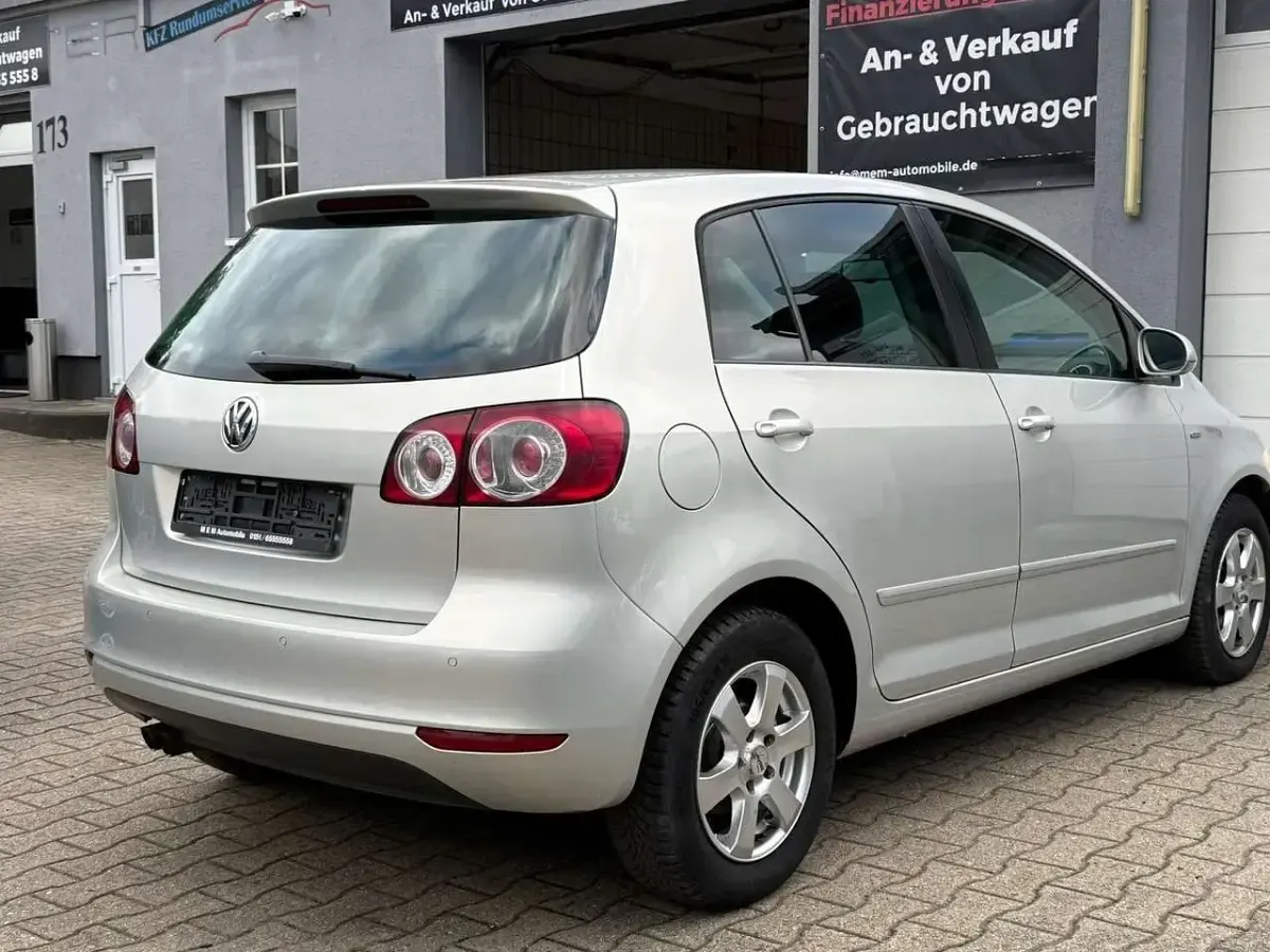 Second-hand VW Golf VII Life 122 CP (89 kW) 2013 Argintiu Berlinǎ