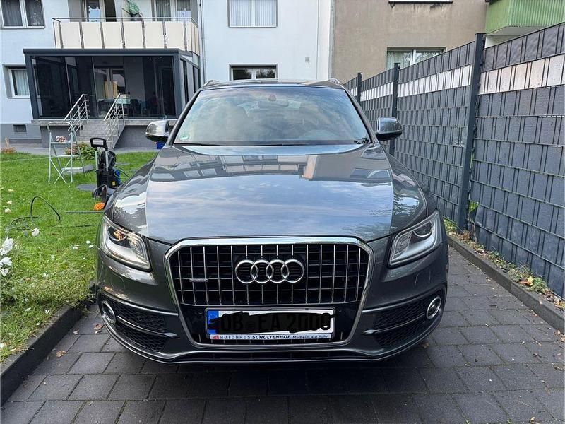 Grau Gebraucht 2015 Audi Q5 SUV | 21.000 € (Fairer Preis) - Bild 1/4