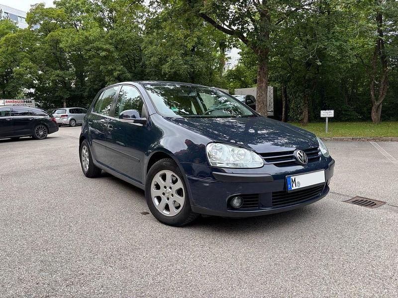 Blau Gebraucht 2004 VW Golf V Limousine | 4.100 € (Etwas zu teuer) - Bild 1/4