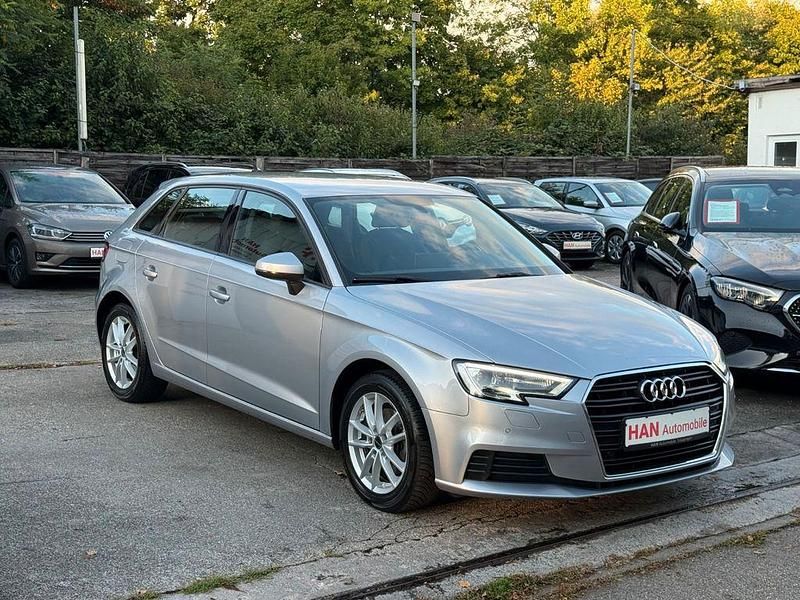 Gebraucht Audi A3 Comfort 150 PS (110 kW) 2019 Silber Limousine