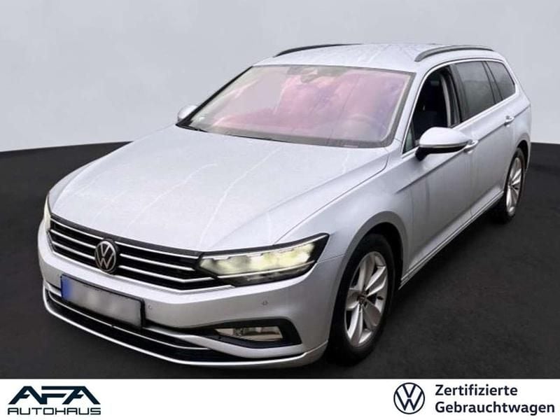 Silber Gebraucht 2022 VW Passat Business Kombi | 26.444 € (Guter Preis) - Bild 1/4