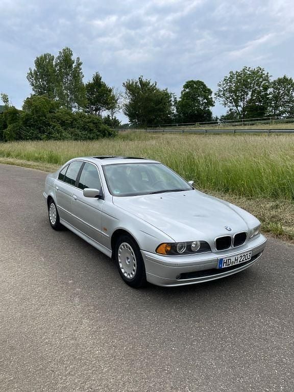 Gebraucht BMW 520 170 PS (125 kW) 2002 Silber Limousine