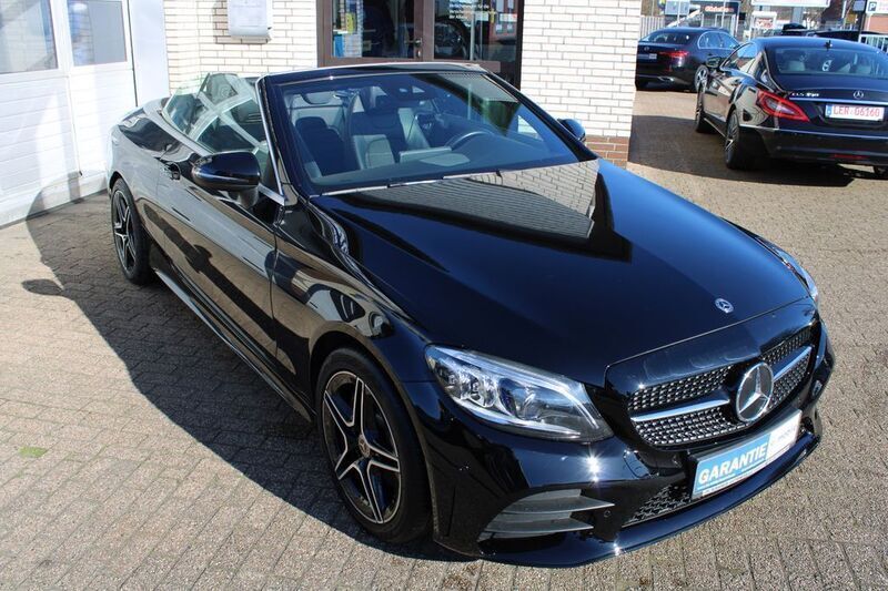 Gebraucht Mercedes C300 AMG line 258 PS (189 kW) 2020 Schwarz Cabrio