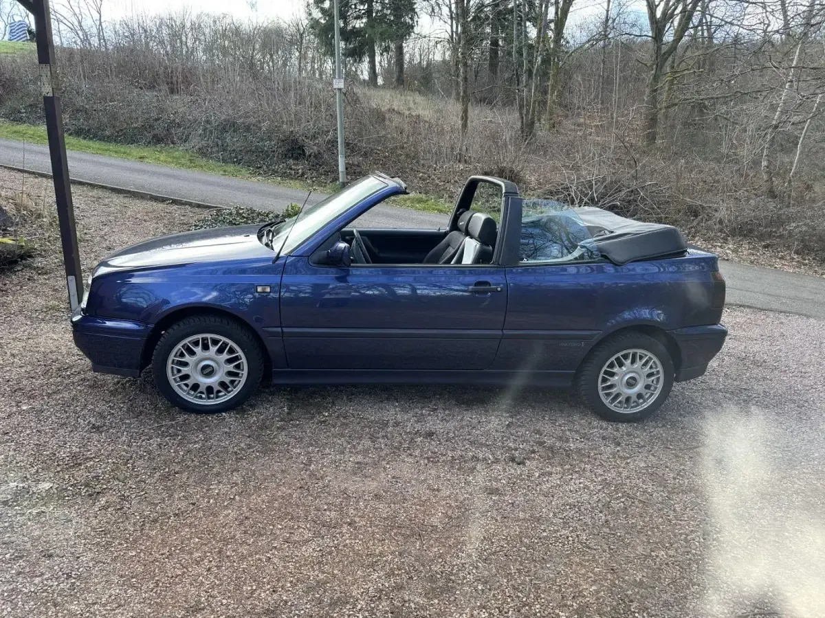 Gebraucht VW Golf Cabriolet 90 PS (66 kW) 1995 Blau Cabrio