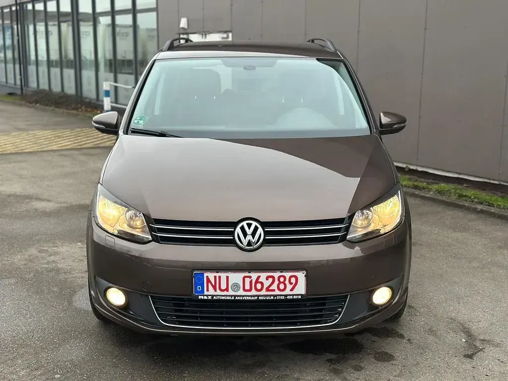 Usata VW Touran Comfortline 140 CV (102 kW) 2012 Marrone Monovolume