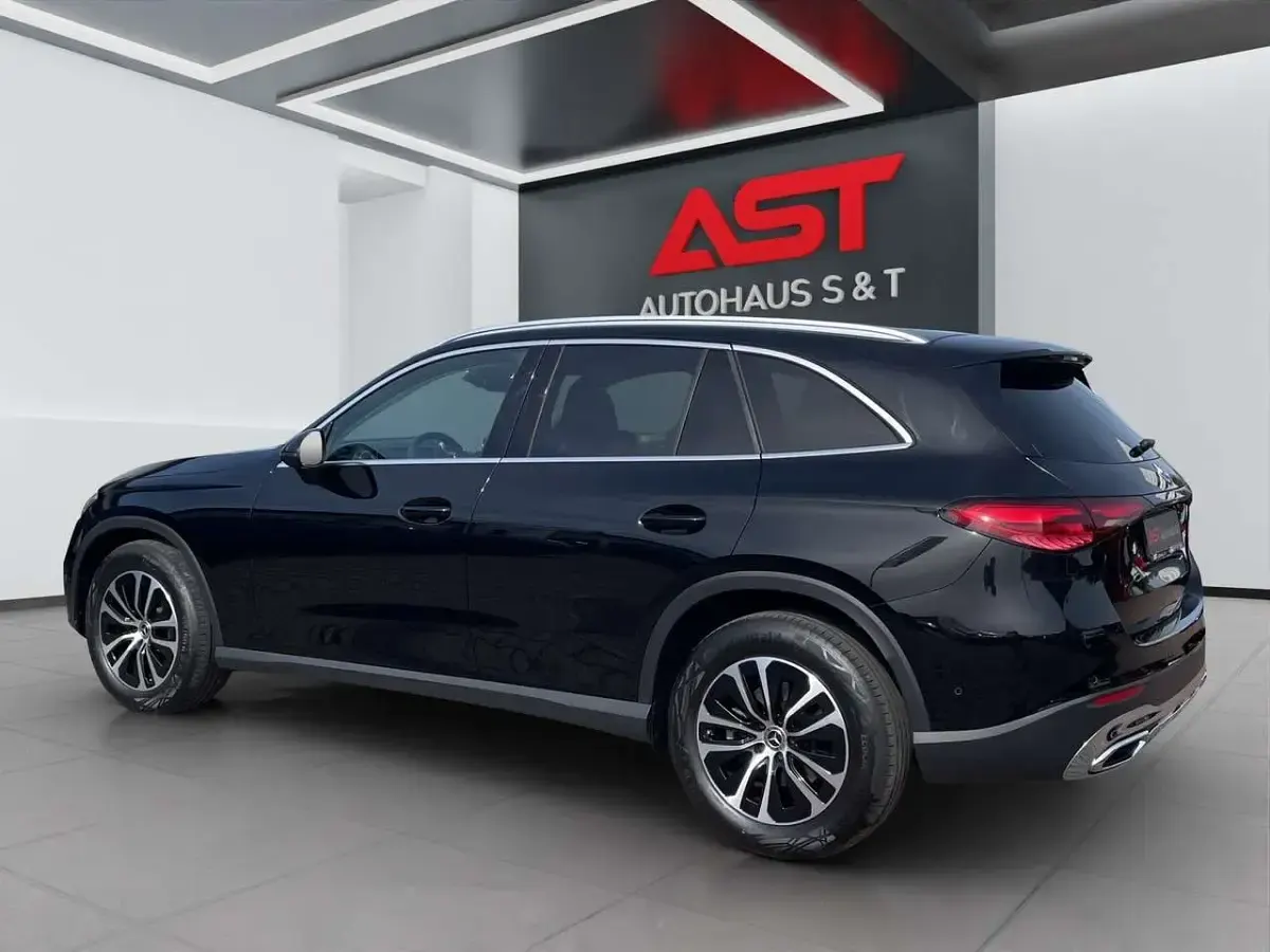 Gebraucht Mercedes GLC220 Avantgarde 220 PS (161 kW) 2023 Schwarz SUV