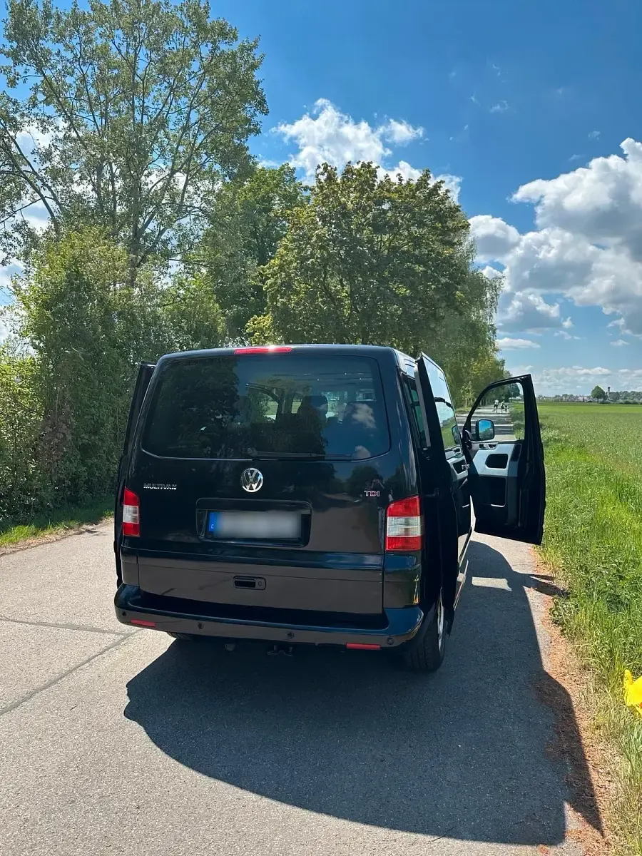 Gebraucht VW Multivan 174 PS (127 kW) 2008 Schwarz Van / Kleinbus