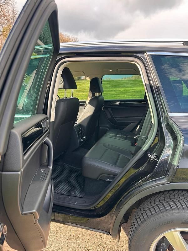 Gebraucht VW Touareg 262 PS (192 kW) 2016 Schwarz SUV