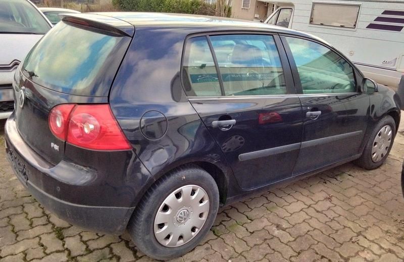Gebraucht VW Golf IV 90 PS (66 kW) 2004 Schwarz Limousine