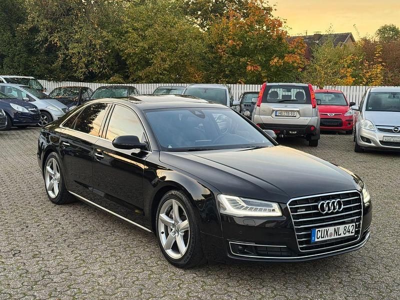 Schwarz Gebraucht 2015 Audi A8 Sport Limousine | 17.999 € - Bild 1/4
