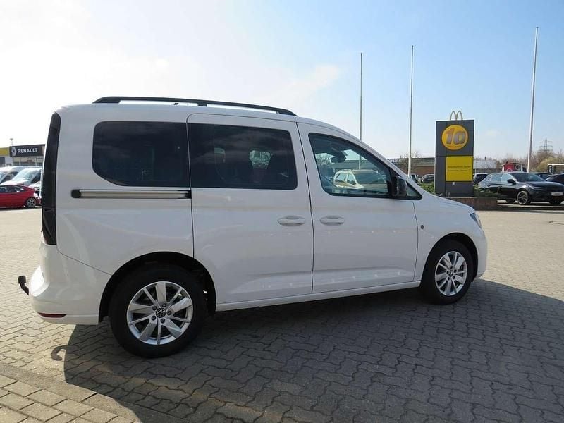 Gebraucht VW Caddy Life 114 PS (83 kW) 2024 Candyweiß Van / Kleinbus
