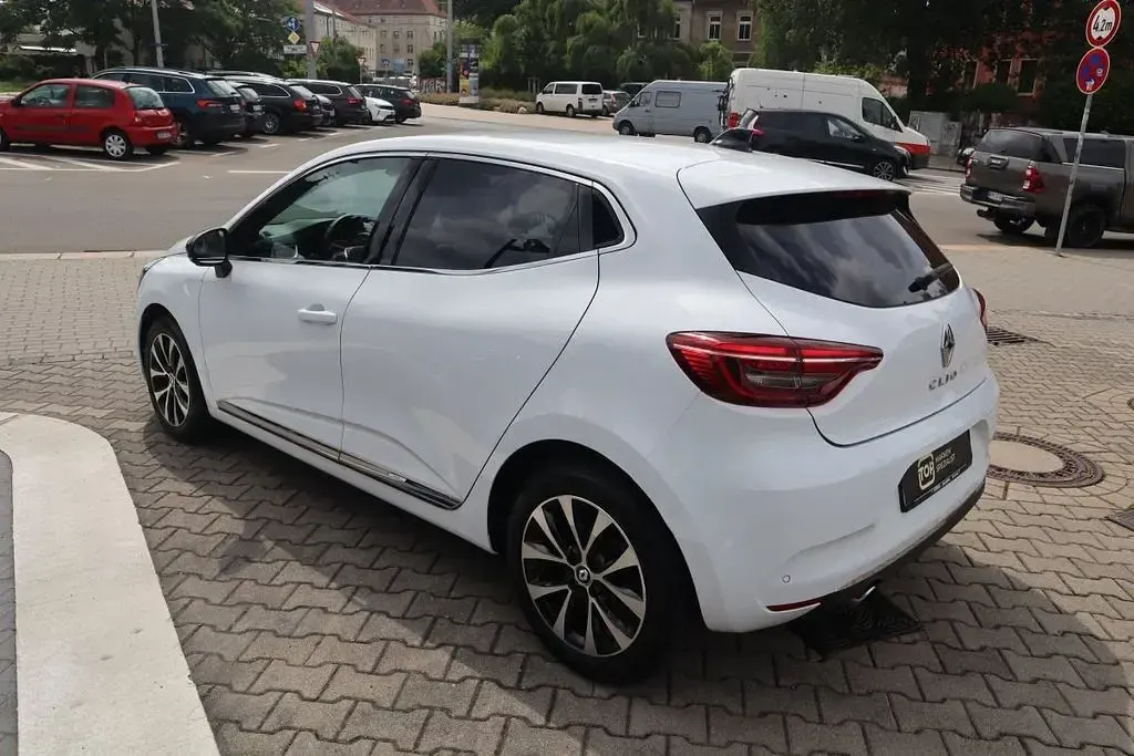 Gebraucht Renault Clio V Techno 140 PS (102 kW) 2023 Weiß Limousine