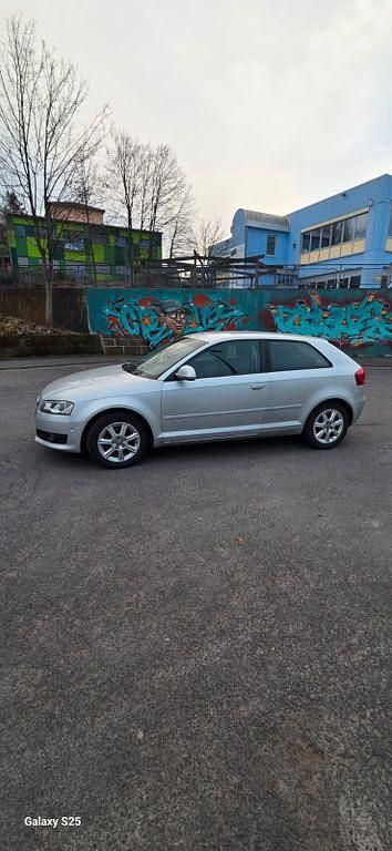 Gebraucht Audi A3 Ambiente 125 PS (91 kW) 2009 Weiß Kleinwagen