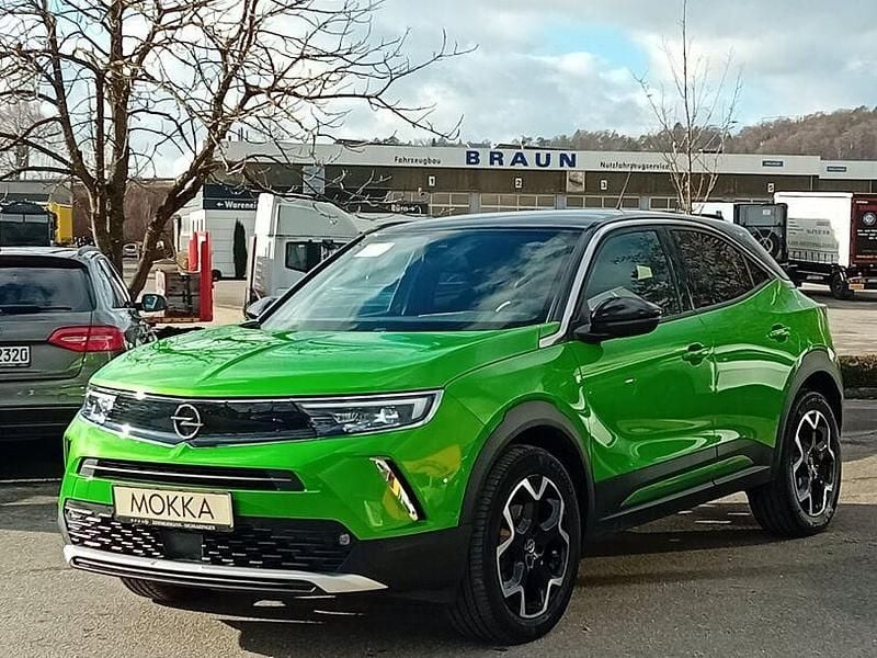 Gebraucht Opel Mokka Ultimate 131 PS (96 kW) 2022 Matcha green/ikone gruen SUV