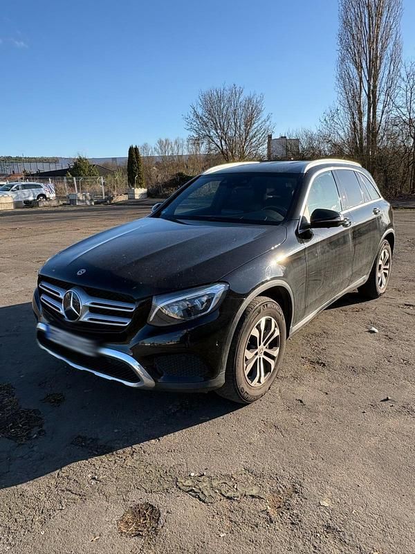 Gebraucht Mercedes GLC250 Exclusive 204 PS (150 kW) 2017 Schwarz SUV