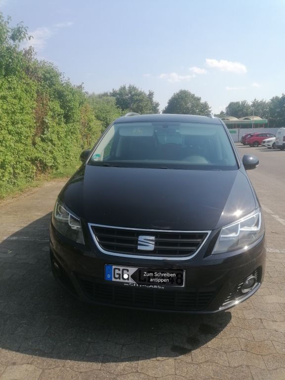 Schwarz Gebraucht 2016 Seat Alhambra Style Plus Van / Kleinbus | 14.000 € (Etwas zu teuer) - Bild 1/4