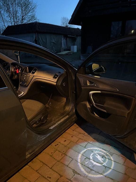 Gebraucht Opel Insignia Edition 131 PS (96 kW) 2013 Grau Limousine