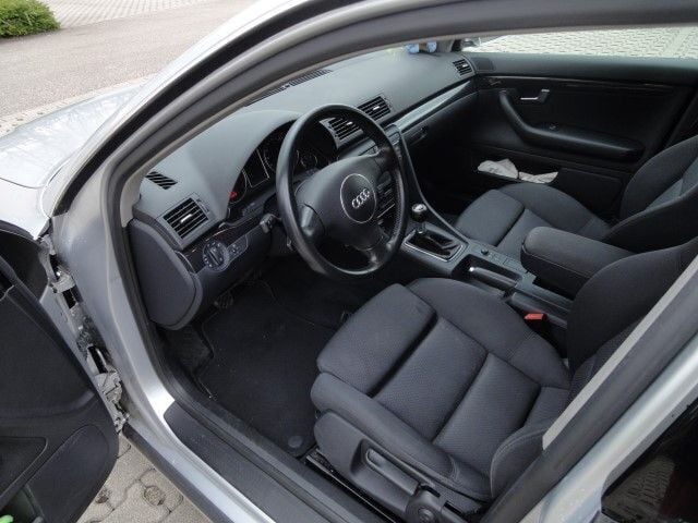 Gebraucht Audi A4 131 PS (96 kW) 2004 Silber metallic Kombi