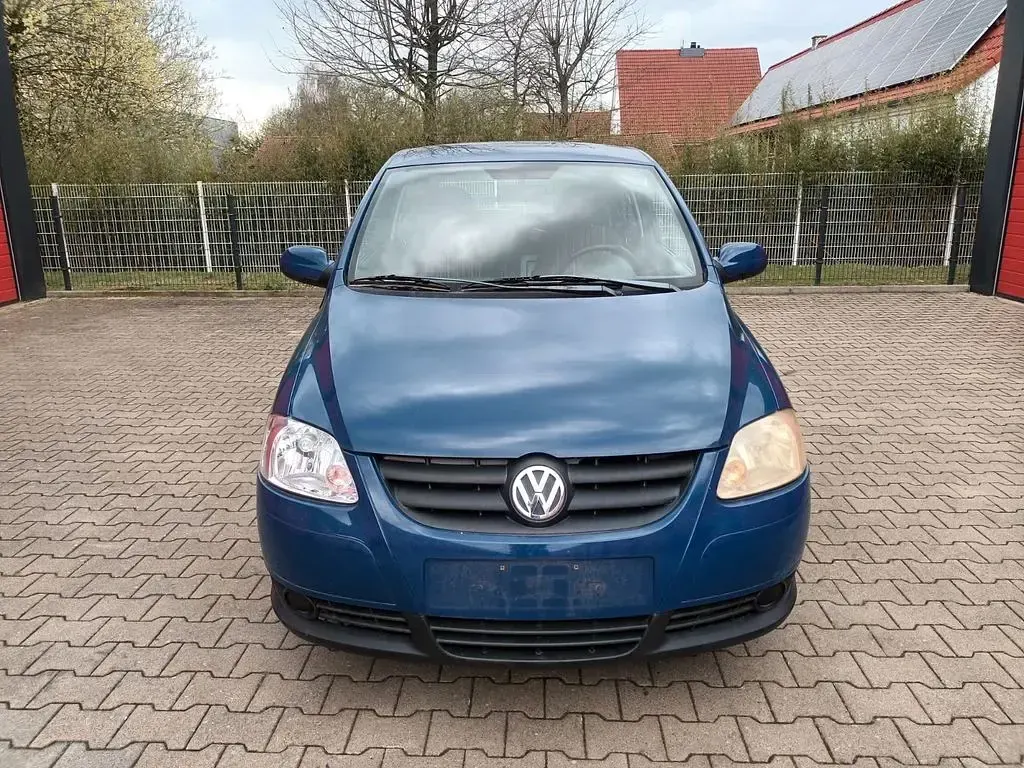 Gebraucht VW Fox 54 PS (39 kW) 2005 Blau Kleinwagen