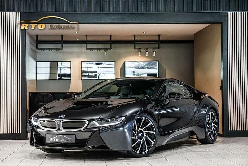 Grau Gebraucht 2015 BMW i8 Coupé | 62.410 € (Etwas zu teuer) - Bild 1/4