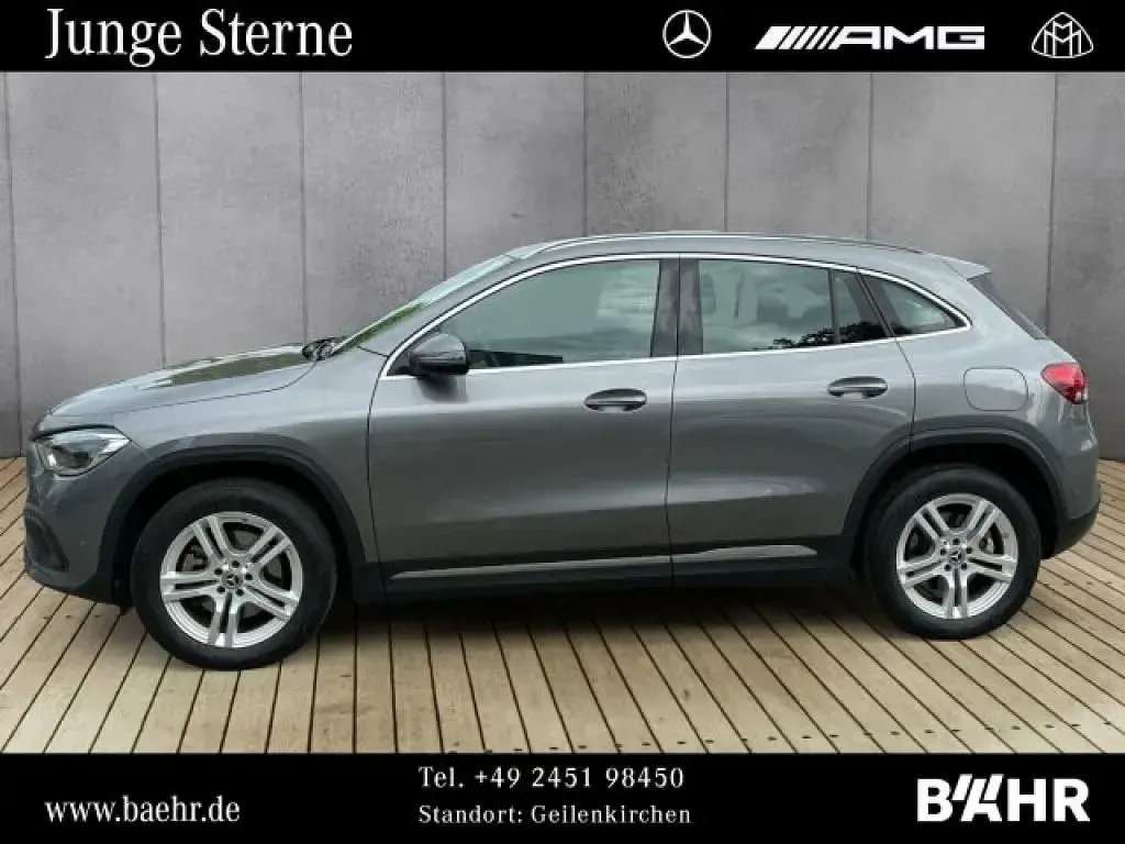 Gebraucht Mercedes GLA250 160 PS (117 kW) 2021 Mountaingrau (metallic) SUV