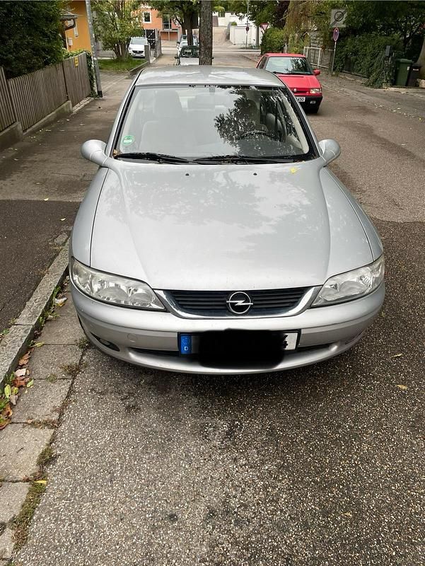 Silber Gebraucht 2000 Opel Vectra Limousine | 500 € (Superpreis) - Bild 1/4